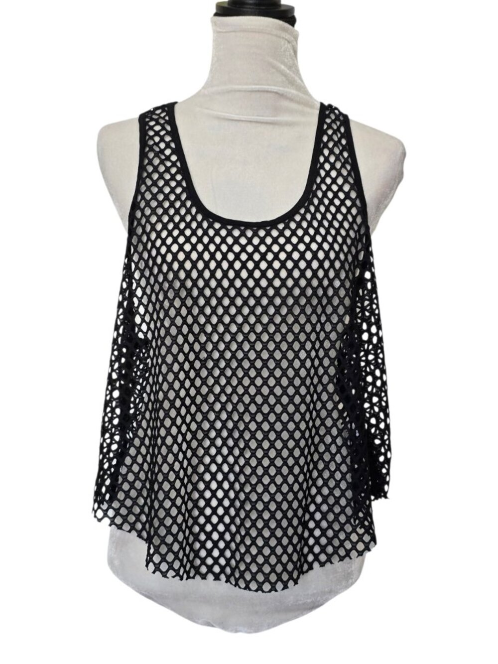 Clozoz Black Mesh Racerback Sleeveless Shirt Size Medium
